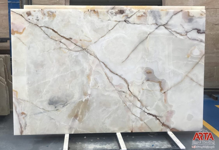 سنگ ساختمانی -مرمر(کرم روشن رگه دار)Building stone - marble (light cream with veins)