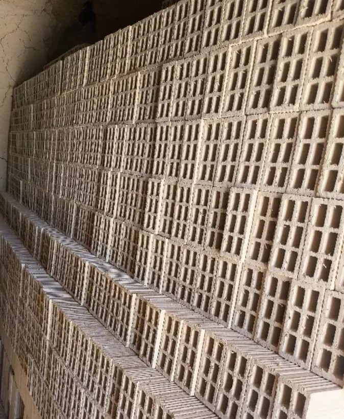 آجرسوراخ دار_سفالی تیغه کشی(2*3سوخدار)Perforated brick_clay blade (2*3 holes)