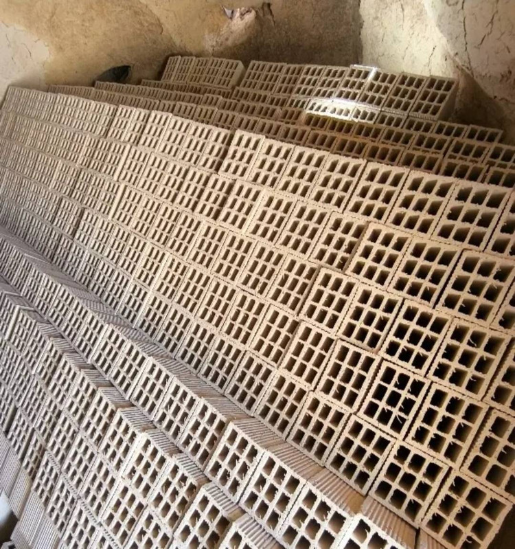آجرسوراخ دار_ سفالی تیغه کشی25*20*15Perforated brick_clay blade drawing 25*20*15