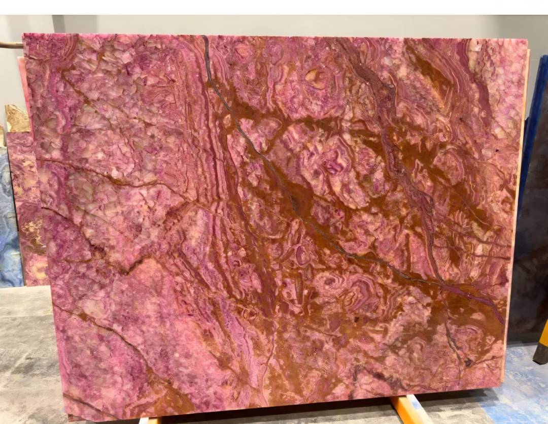 سنگ ساختمانی -اونیکس مرمرصورتیBuilding stone - Onyx marb
